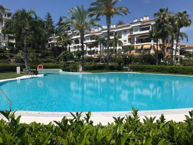 Hacienda Nagueles 1, 2 Bed 2 Bath, Large Terrace 400M From Beach Marbella Zewnętrze zdjęcie